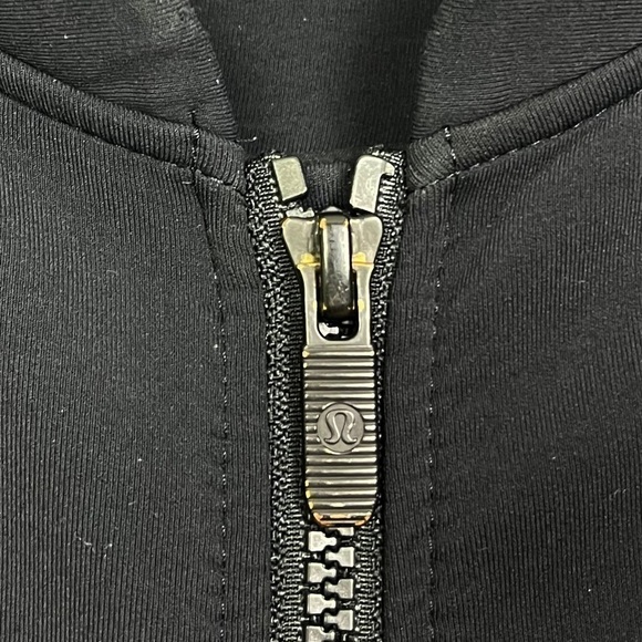 Lululemon | Embrace The Space Jacket Size  8 - Picture 10 of 10